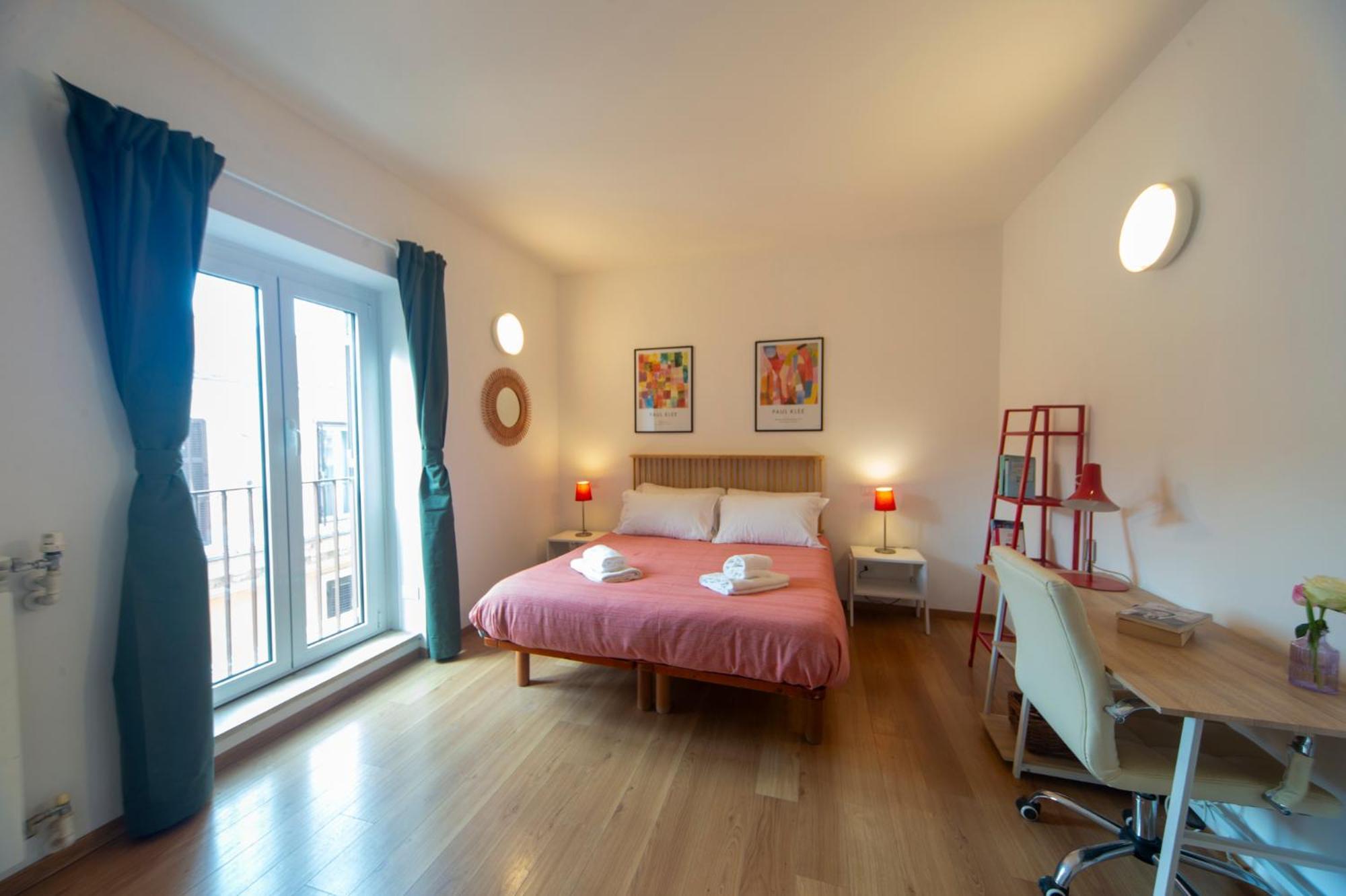 4 Cantoni, Cosy In Monti District * Roma